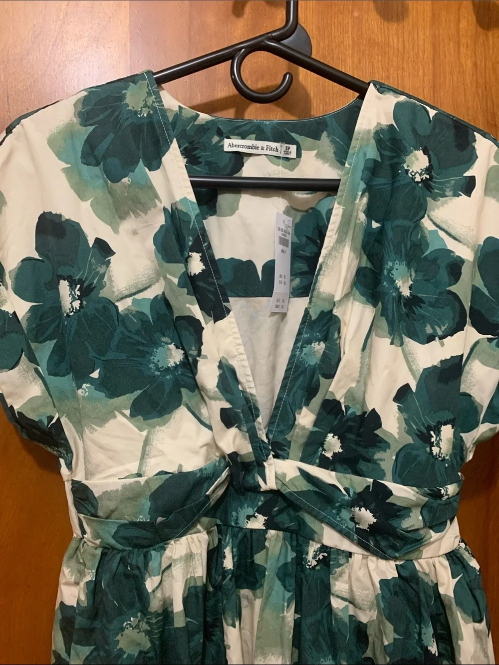 Abercrombie Twist Front Maxi Dress - Green and Cream Floral